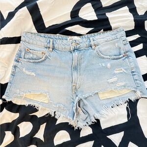 Zara “The High Waist Short”